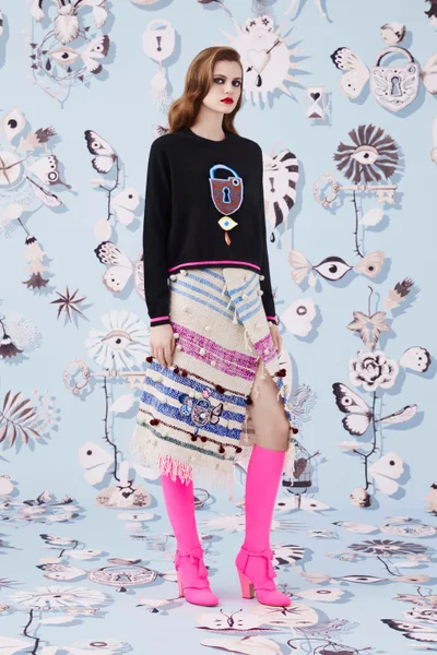 Look 15